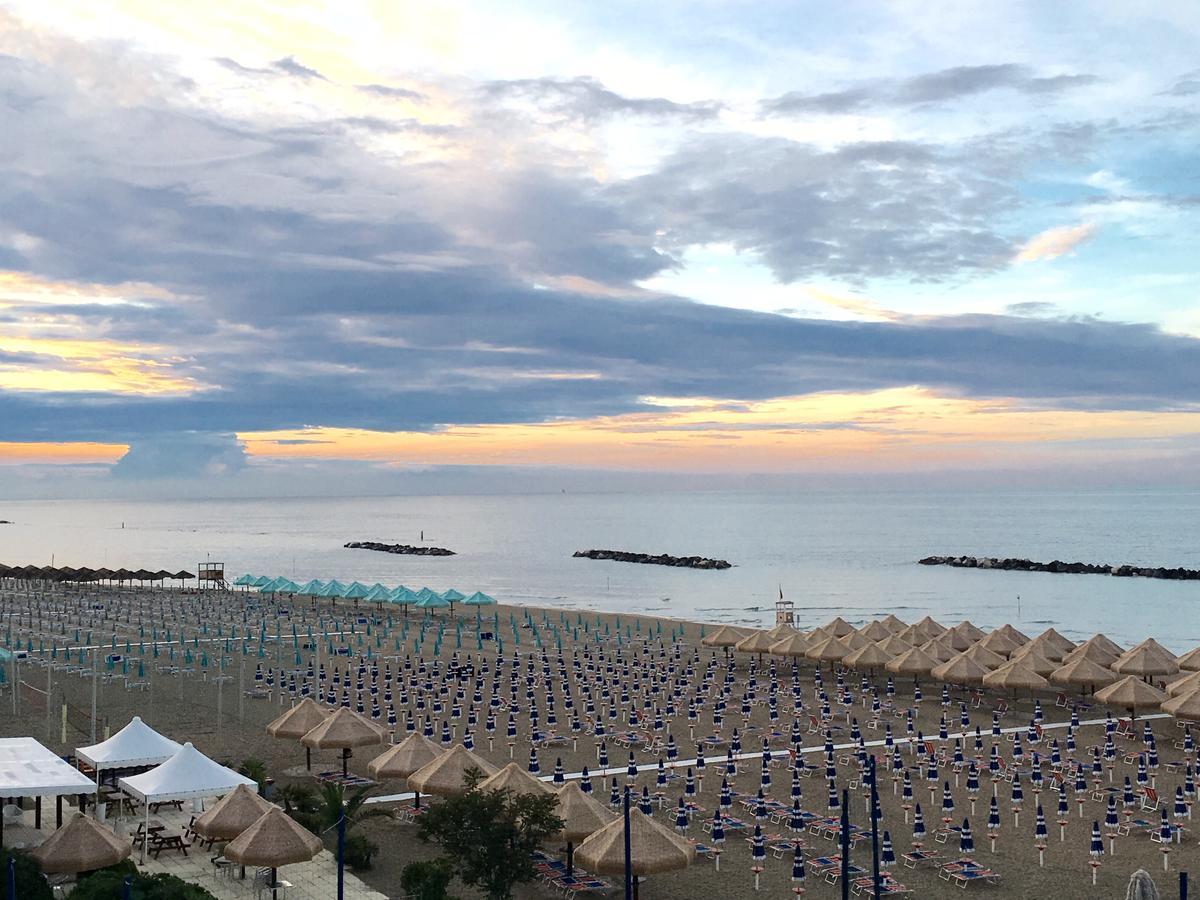 Hotel Valente Ortona Buitenkant foto